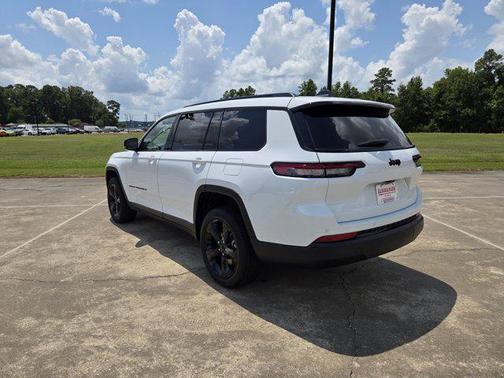 Bright White Clearcoat 2025 Jeep Grand Cherokee L Altitude