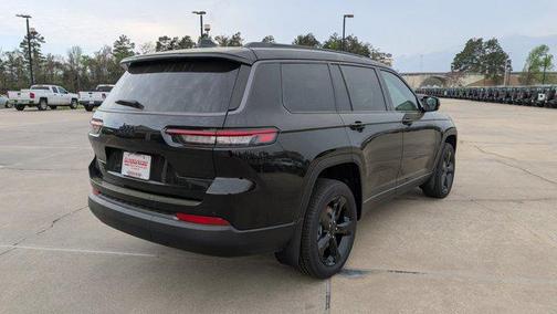diamond black crystal pearlcoat 2026 Jeep Grand Cherokee L Limited