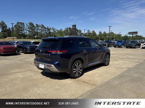 2024 Nissan Pathfinder Platinum FWD