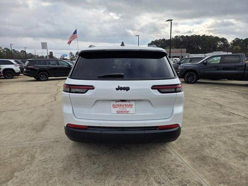 Bright White Clearcoat 2025 Jeep Grand Cherokee L Altitude