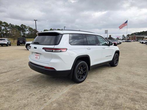 Bright White Clearcoat 2025 Jeep Grand Cherokee L Altitude
