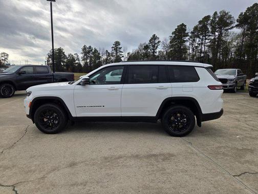 Bright White Clearcoat 2025 Jeep Grand Cherokee L Altitude
