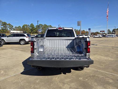 2026 RAM 1500 Warlock Crew Cab 4x4 5'7' Box