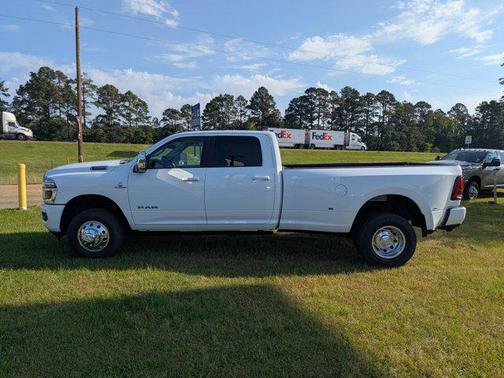 2025 RAM 3500 Laramie Crew Cab 4x4 8' Box