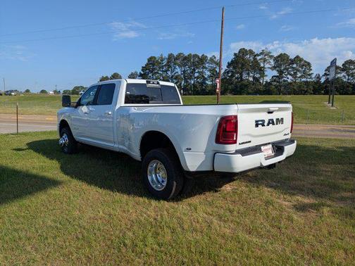2025 RAM 3500 Laramie Crew Cab 4x4 8' Box