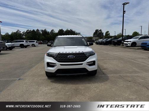 Star White Metallic Tri-Coat 2024 Ford Explorer XLT