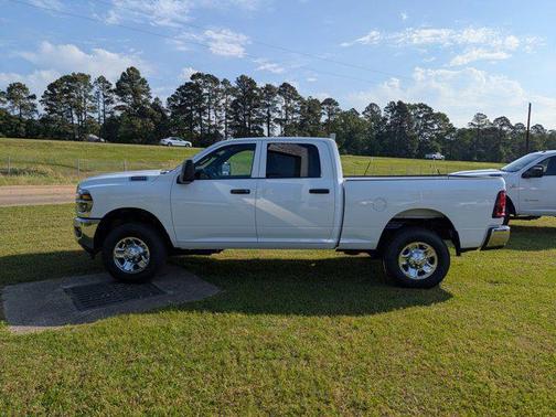2025 RAM 2500 Tradesman Crew Cab 4x4 6'4' Box
