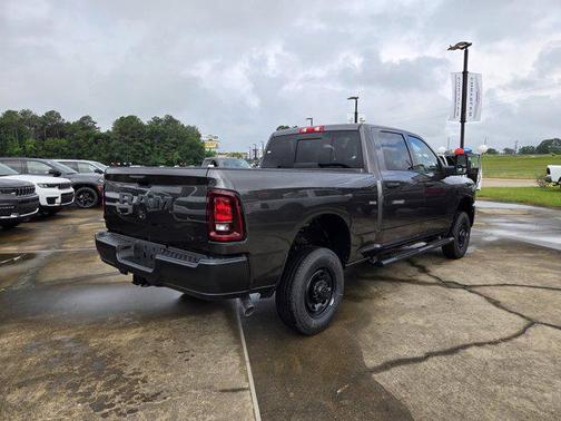 2025 RAM 2500 Tradesman Crew Cab 4x4 6'4' Box