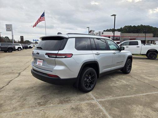 2025 Jeep Grand Cherokee L Altitude