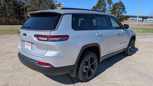 silver zynith 2026 Jeep Grand Cherokee L Limited