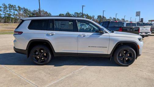 silver zynith 2026 Jeep Grand Cherokee L Limited