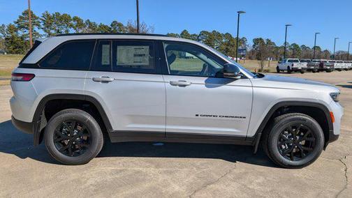 2025 Jeep Grand Cherokee Altitude