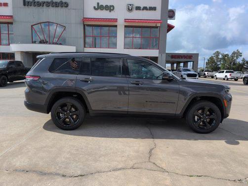 baltic gray metallic clearcoat 2026 Jeep Grand Cherokee L Limited