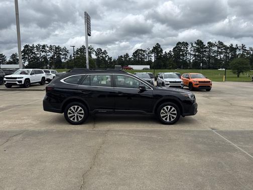 Crystal Black Silica 2020 Subaru Outback Base