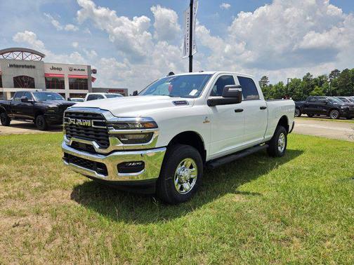 Bright White Clearcoat 2025 RAM 2500 Tradesman Crew Cab 4x4 6'4' Box