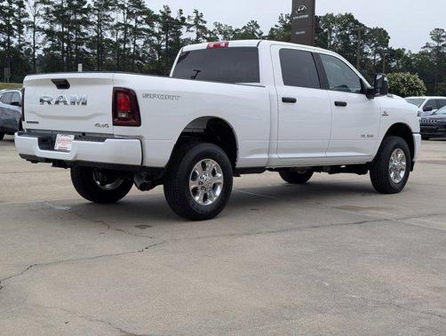 Bright White Clearcoat 2026 RAM 2500 Big Horn Crew Cab 4x4 6'4' Box