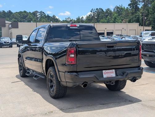 Diamond Black Crystal Pearlcoat 2025 RAM 1500 Big Horn/Lone Star