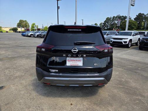 2022 Nissan Rogue SL