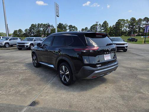 2022 Nissan Rogue SL