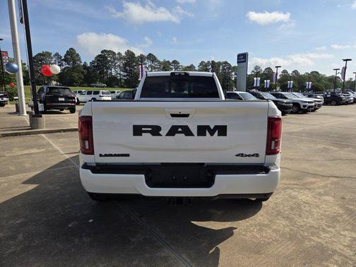 2025 RAM 3500 Laramie Crew Cab 4x4 8' Box