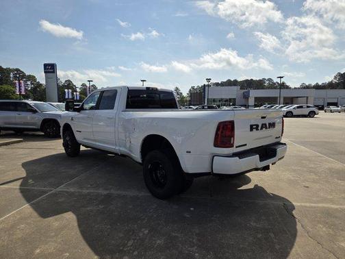 2025 RAM 3500 Laramie Crew Cab 4x4 8' Box