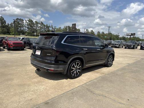 2020 Honda Pilot Touring 8-Passenger