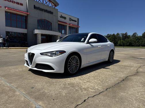Alfa White 2017 Alfa Romeo Giulia Ti