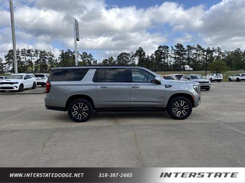 2024 GMC Yukon XL 4WD AT4