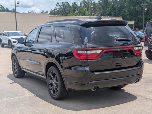 DB Black Clearcoat 2026 Dodge Durango GT AWD HEMI V8