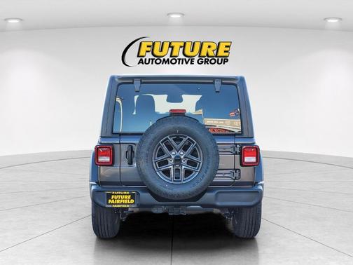 Granite Crystal Clearcoat Metallic 2026 Jeep Wrangler Sport