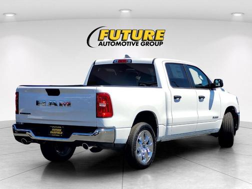 Bright White Clearcoat 2026 RAM 1500 Big Horn/Lone Star