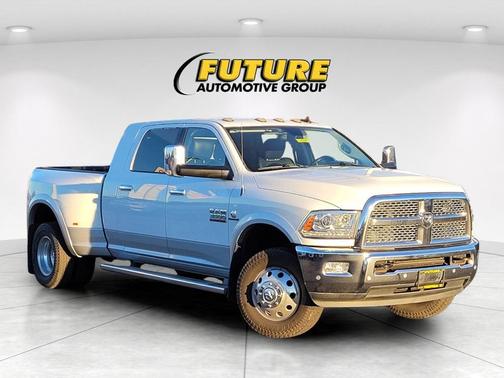 2017 RAM 3500 Laramie