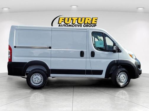 2026 RAM ProMaster 1500 Low Roof