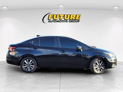 2021 Nissan Versa 1.6 SV