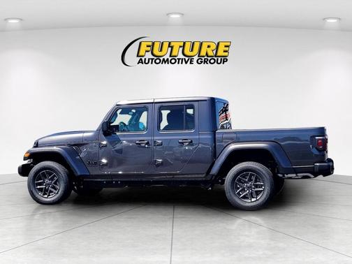 Granite Crystal Clearcoat Metallic 2026 Jeep Gladiator Sport