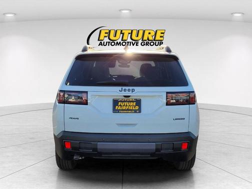 Bright White Clearcoat 2026 Jeep Cherokee LAREDO/LIMITED