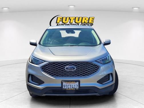 Silver Metallic 2023 Ford Edge SEL