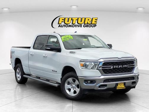 Bright White Clearcoat 2022 RAM 1500 Big Horn