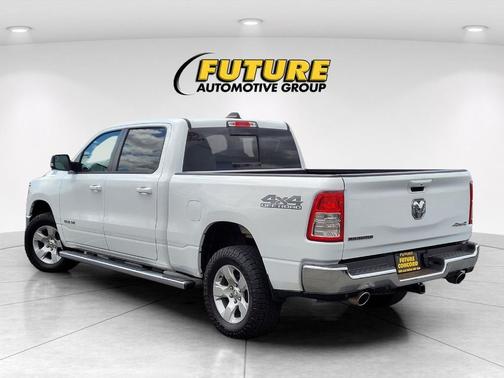 Bright White Clearcoat 2022 RAM 1500 Big Horn
