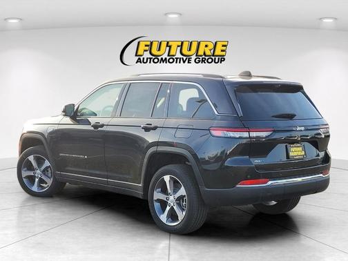 Rocky Mountain Pearlcoat 2024 Jeep Grand Cherokee 4xe Base