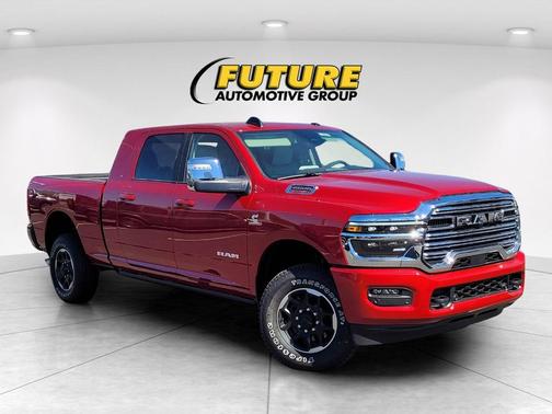Molten Red Pearlcoat 2026 RAM 2500 Laramie