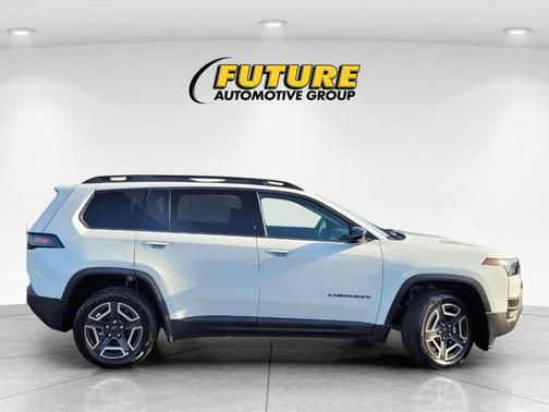 2026 Jeep Cherokee LAREDO/LIMITED