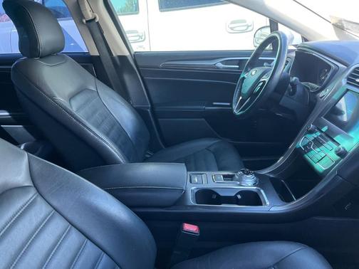2017 Ford Fusion Energi SE Luxury