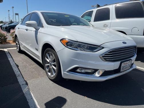 2017 Ford Fusion Energi SE Luxury