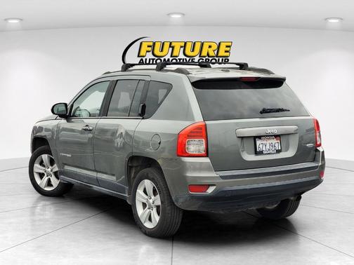 Mineral Gray Clearcoat Metallic 2013 Jeep Compass Latitude