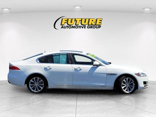 2019 Jaguar XF 25t Premium
