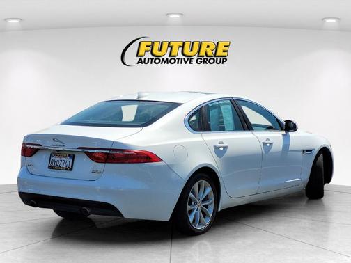 2019 Jaguar XF 25t Premium