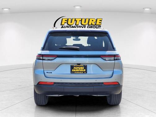 2024 Jeep Grand Cherokee Laredo