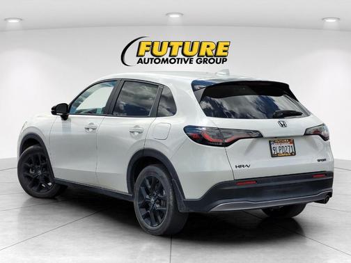 White 2024 Honda HR-V Sport