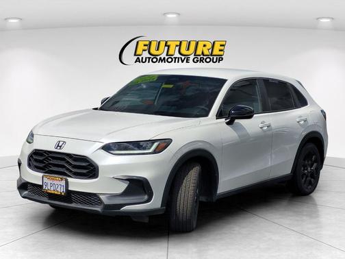 White 2024 Honda HR-V Sport
